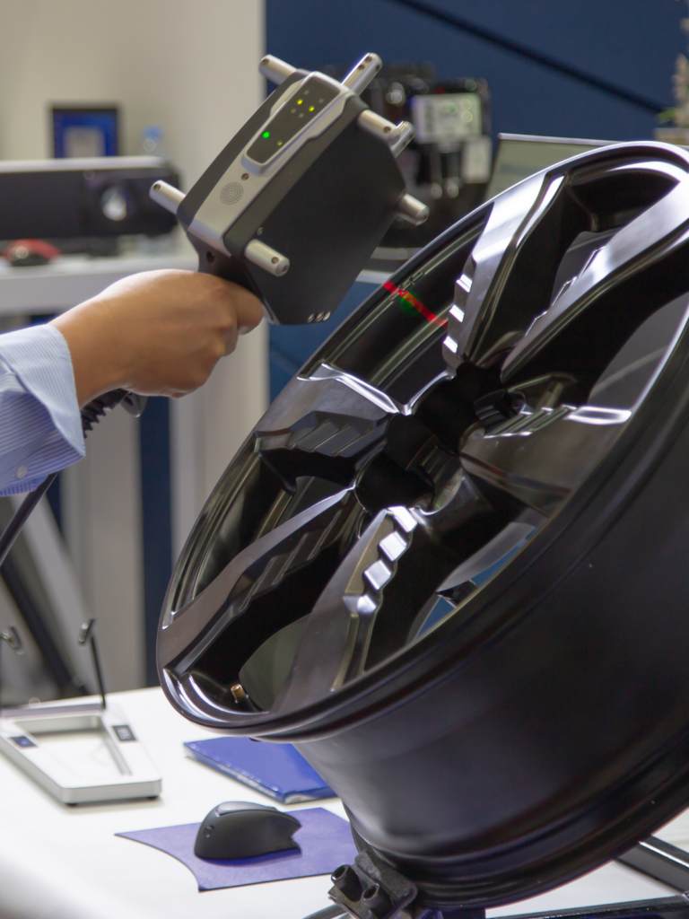 desktop 3d scanner in action 1